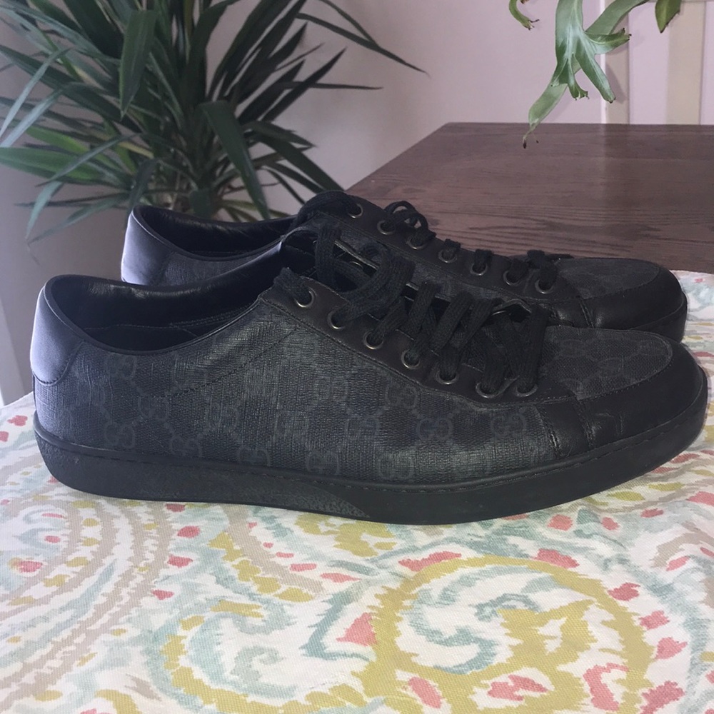 Very Clean GUCCI Brooklyn GG Low Top Sneakers